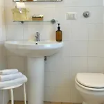 Residenza Caracciolo Affittacamere Napoli